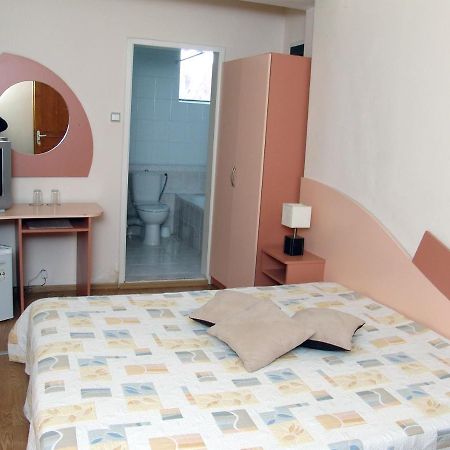 Hotel Zora Видин Екстер'єр фото