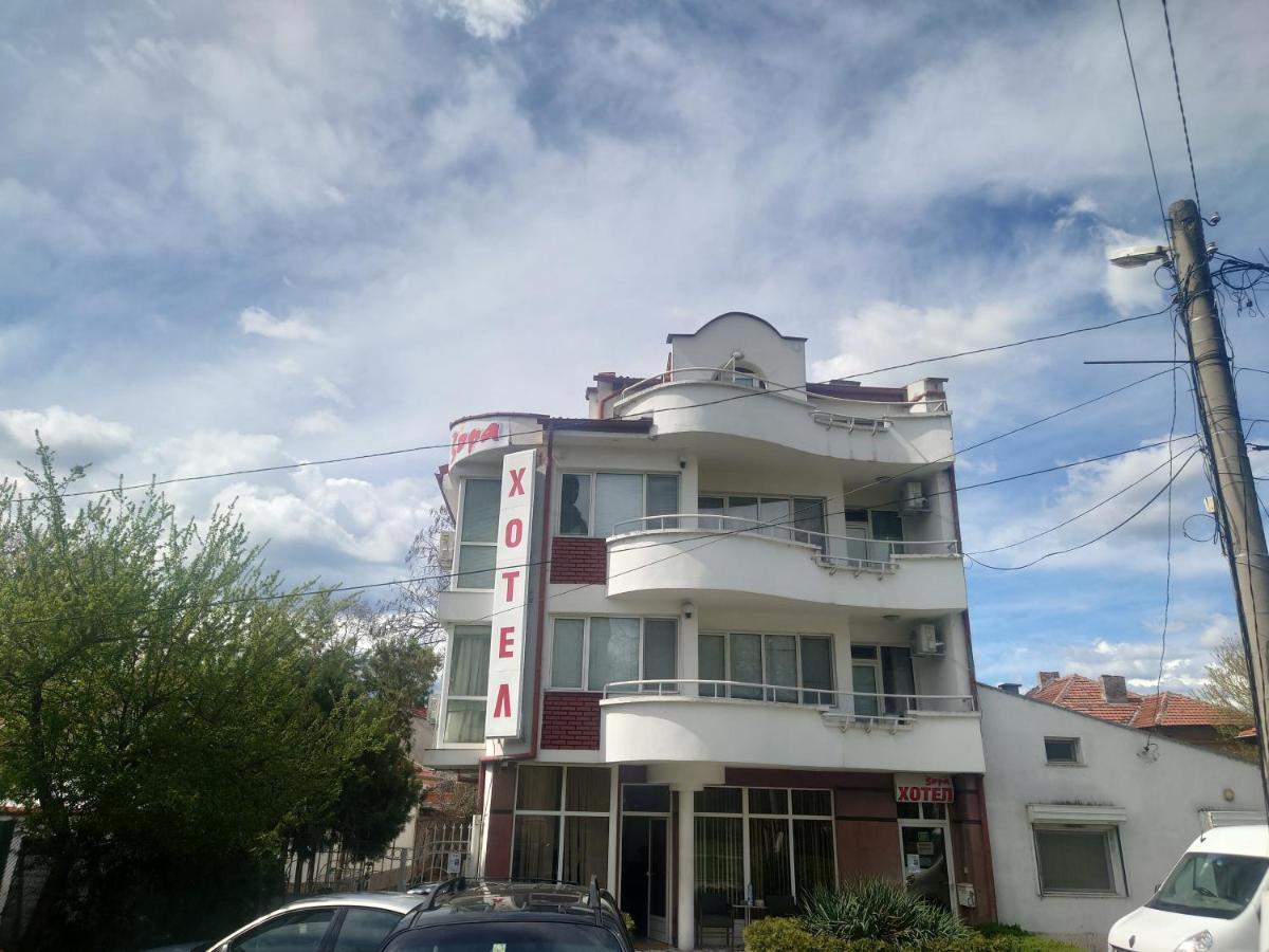Hotel Zora Видин Екстер'єр фото